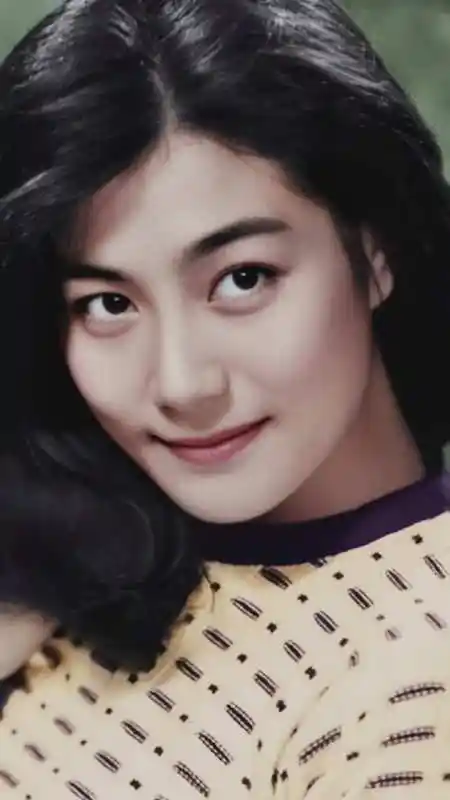 陈烨中国八十年代电影女星这发量着实令人羡慕了秃头少女的我一旁咕叨