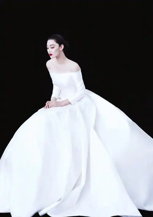 新娘最美张馨予微博晒婚纱照执子之手与子偕老幸福满满