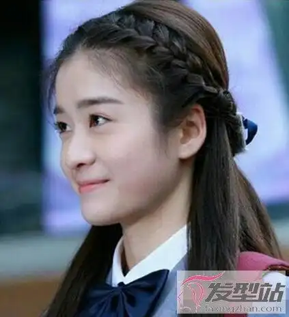 自己可以编的发型耳侧编发甜美淑女范