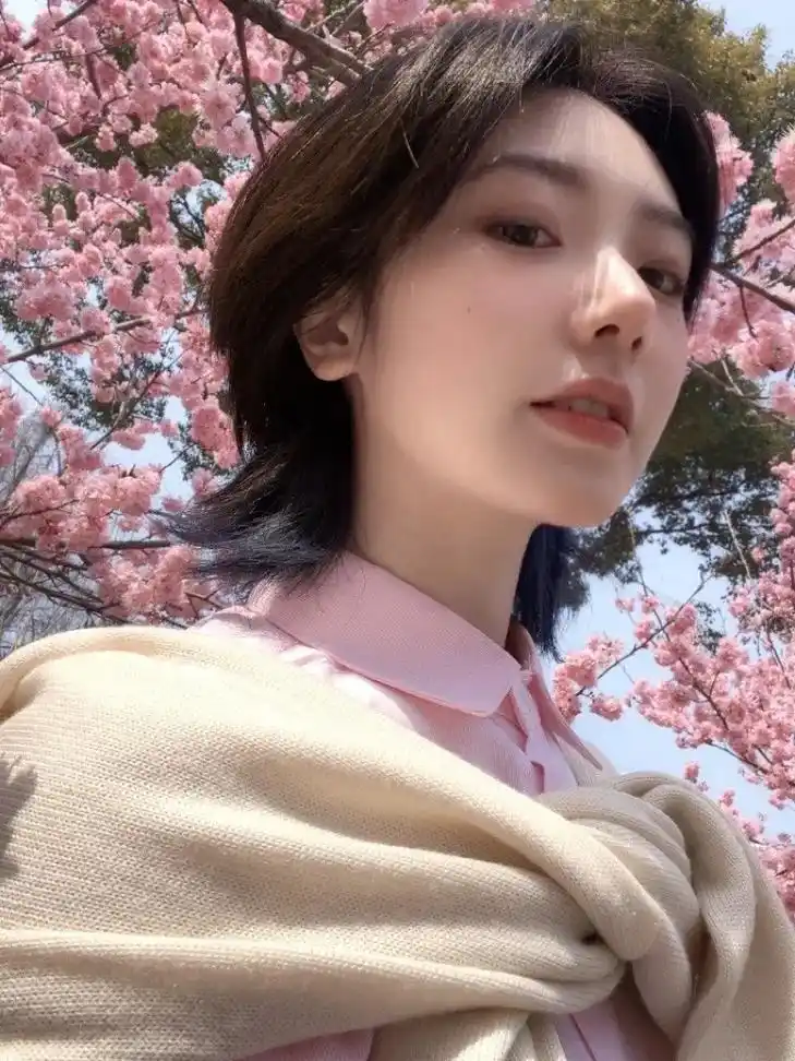 最近好喜欢这首歌 很适合春天!#侧颜 #短发女生 #樱花94 - 抖音