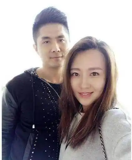 潘长江千金潘阳,嫁富豪老公被宠成公主,儿子长相与外公如同复刻-第2张