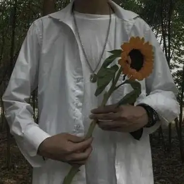 捧花男生头像:捧花见面永远超级浪漫