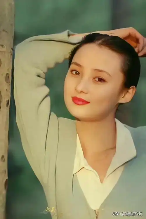 年轻时的蒋勤勤清纯脱俗这真的可以说是颜值天花板了
