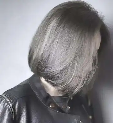 不褪色可以染铅笔灰吗 不褪色染灰色配方 - 发型设计 - 辣妈营