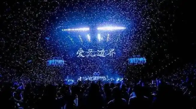 尊的想了  王俊凯一个蓝色皇冠的造型图不知道惊艳了多少人