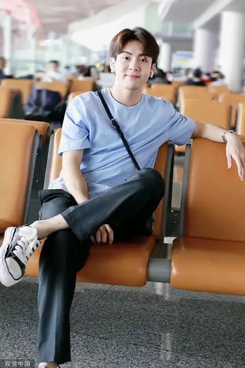 "张无忌"曾舜晞疑发胖_新浪图片