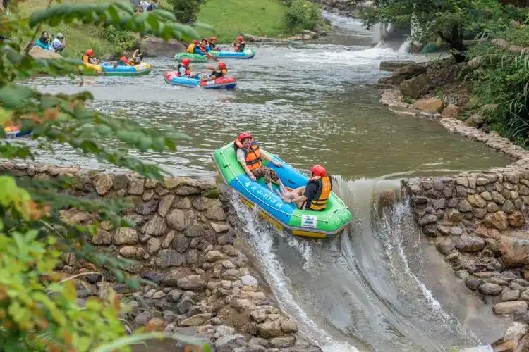 漂流能玩出什么花样江西圣井山全球首创4d漂流