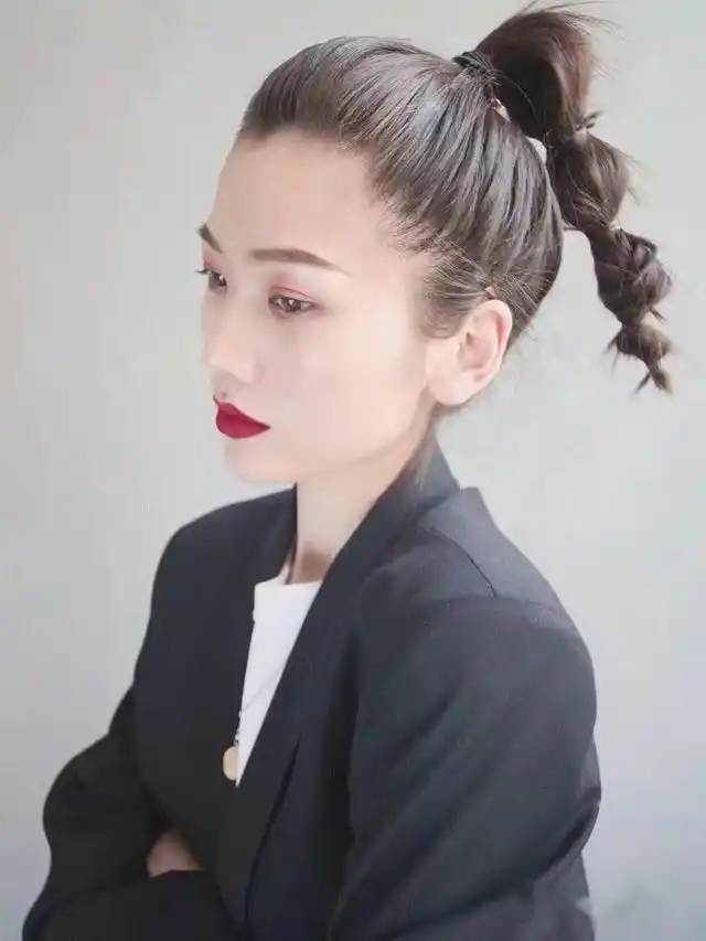 建议40岁以上的女人别剪前2个发型后2个更好看还显年轻