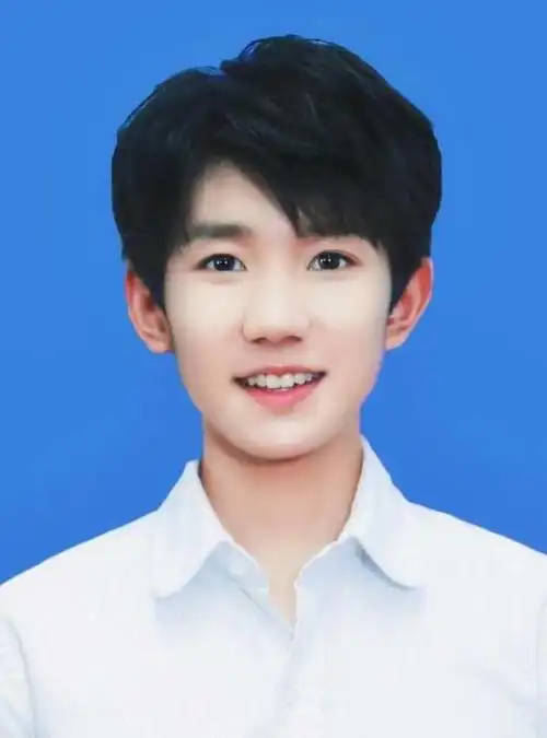 明星证件照一个比一个精致只有他的最与众不同网友是个狠人