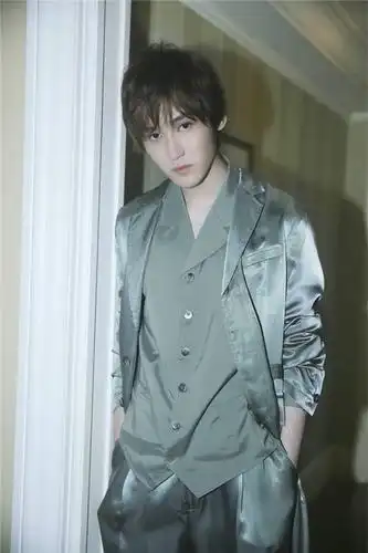 汪铎推理笔记角色海报曝光学霸开启校园追凶