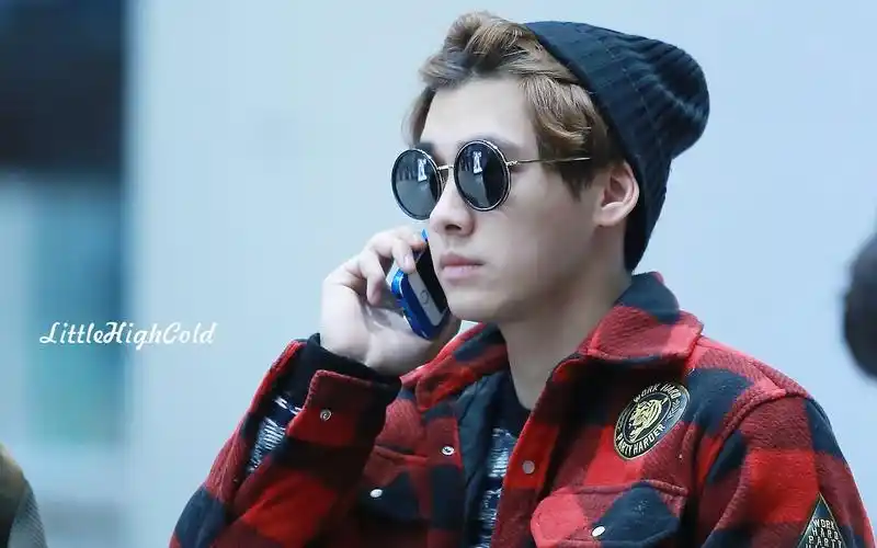 超帅李易峰精美桌面_帅气小生李易峰