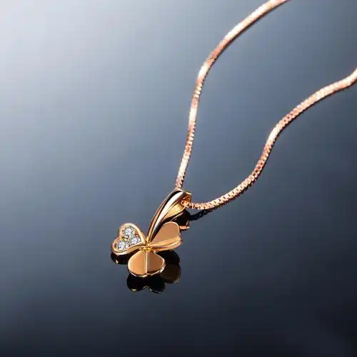 佐卡伊18k玫瑰金钻石吊坠-幸运三叶草钻石项链女士珠宝 专柜正品