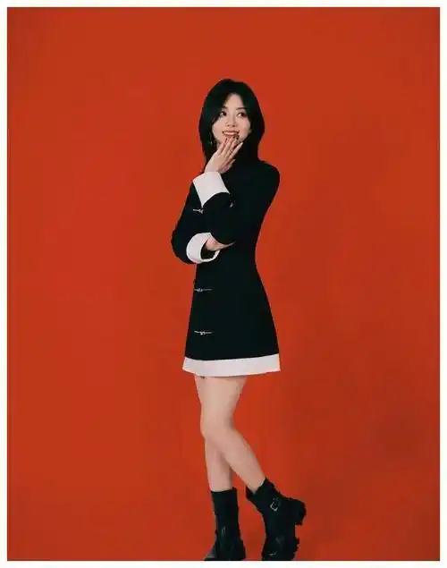 实力演员谭松韵,除夕营业照曝光,美美哒!