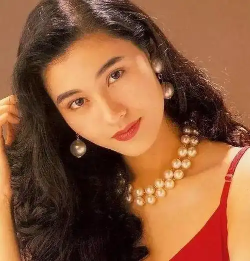 李嘉欣年轻时李嘉欣年轻时的美照
