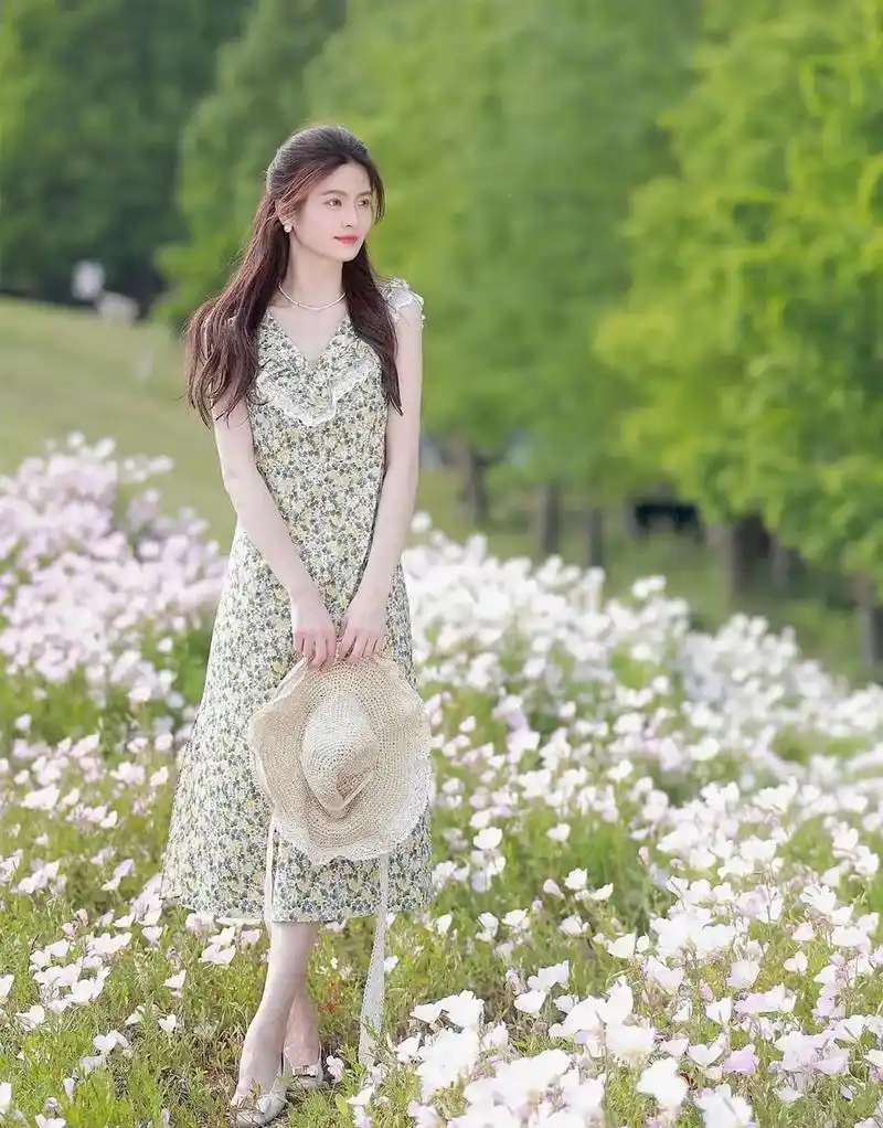 想要拍美全身照,姿势方面有模板,拍照自然漂亮很吸睛