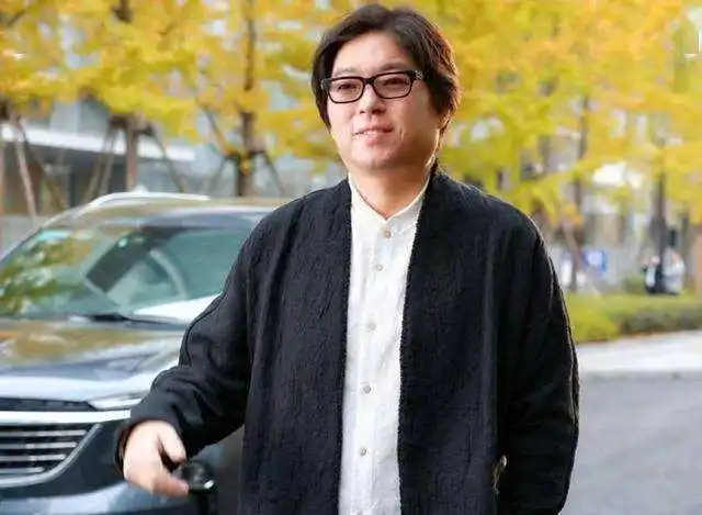 遗产全给后妈,父子关系冰冷如同季羡林父子高晓松自曝身高体重称仅