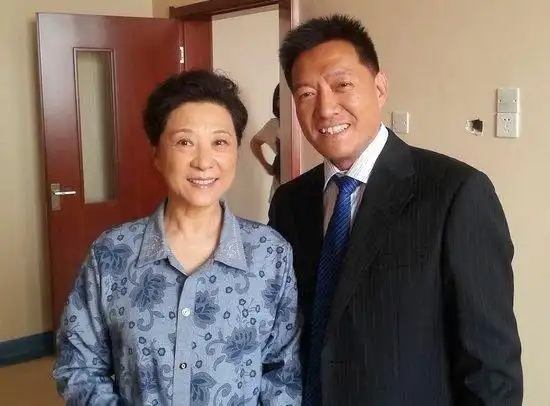 80年代红星王馥荔丈夫为娶她被开除儿子王骁也成实力派