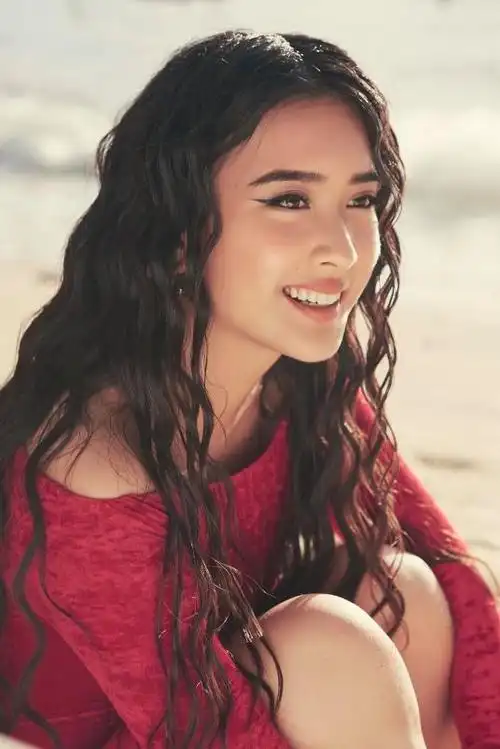 10位00后小花争奇斗艳各显神通谁能成为国民妹妹