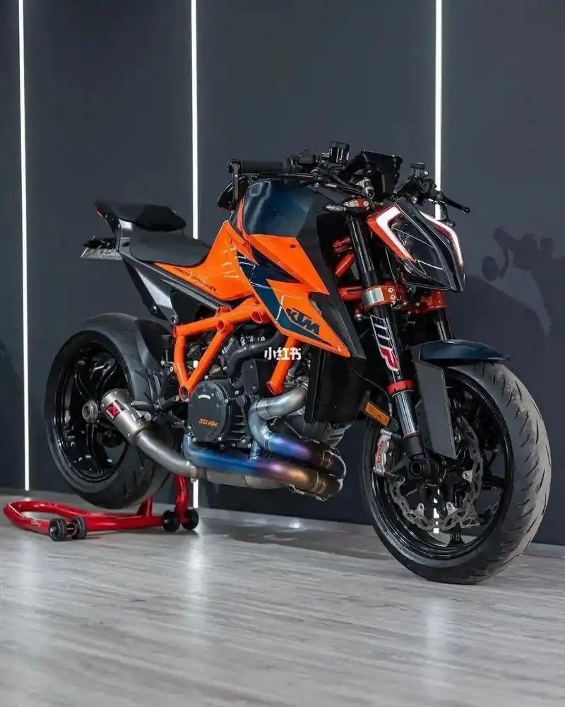 ktm1290 年年遇人,人遇去去,遇遇至散散.