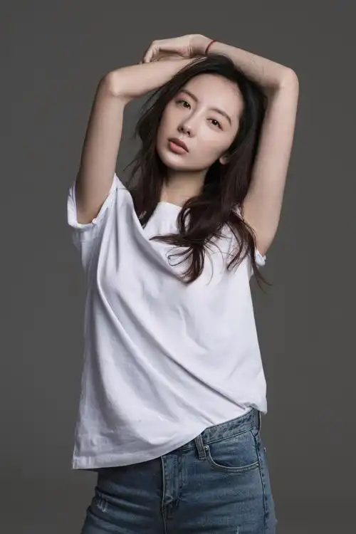 p data-id="gnfidi9qmr">陶珞依(原名苗洛依),1991年3月11日出生于