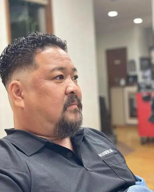 微胖男子剪短烫烫,效果真不赖,帅气还时尚|脸型|短发|刘海|男士发型