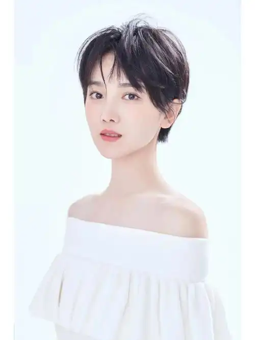 长短发都美丽的陈小纭