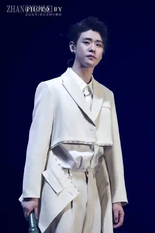 张极[超话]#左航zh超话苏新皓超话董思成超话张云雷超话戴萌超话