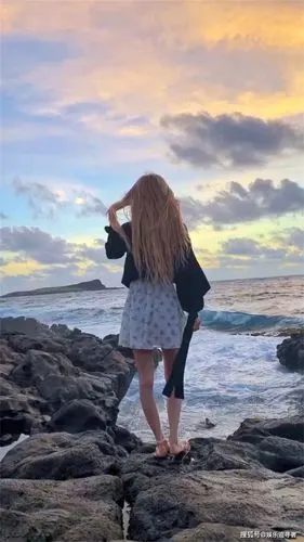 原创佩戴顶级珠宝首饰的女偶像,朴彩英戴的项链,抵得上一座房子?