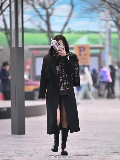 冬季出门长靴搭配,保暖时尚的穿搭|长靴|款式|美女_新浪新闻