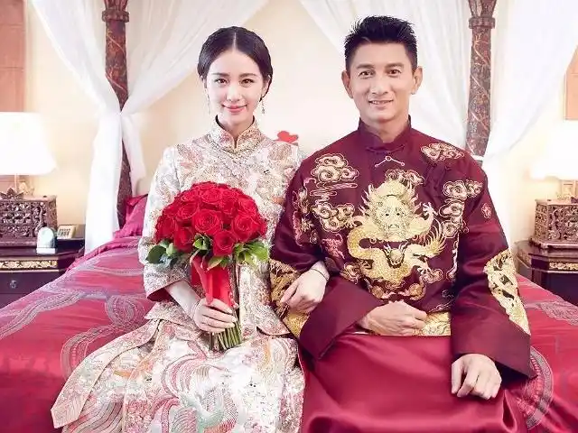 明星中式婚纱,刘诗诗高贵,唐嫣精致,但都美不过陈妍希