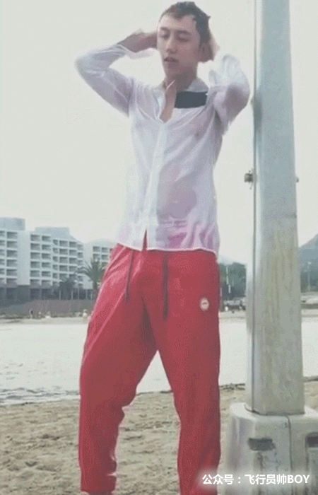 黄景瑜新剧胸肌又变大了!演特种兵遭网友质疑太大了!_网易订阅