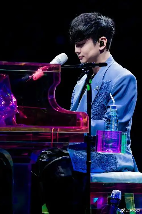 林俊杰超话#在林俊杰演唱会重拾快乐#    "4月13日至14日,天津奥林