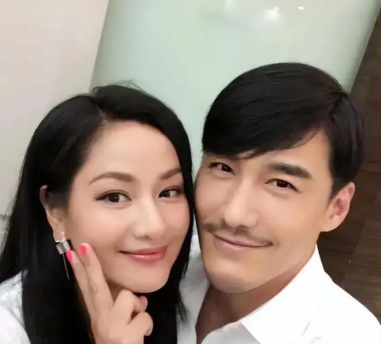 回顾演员胡兵暗恋瞿颖30年被母亲催婚51岁仍未婚未育