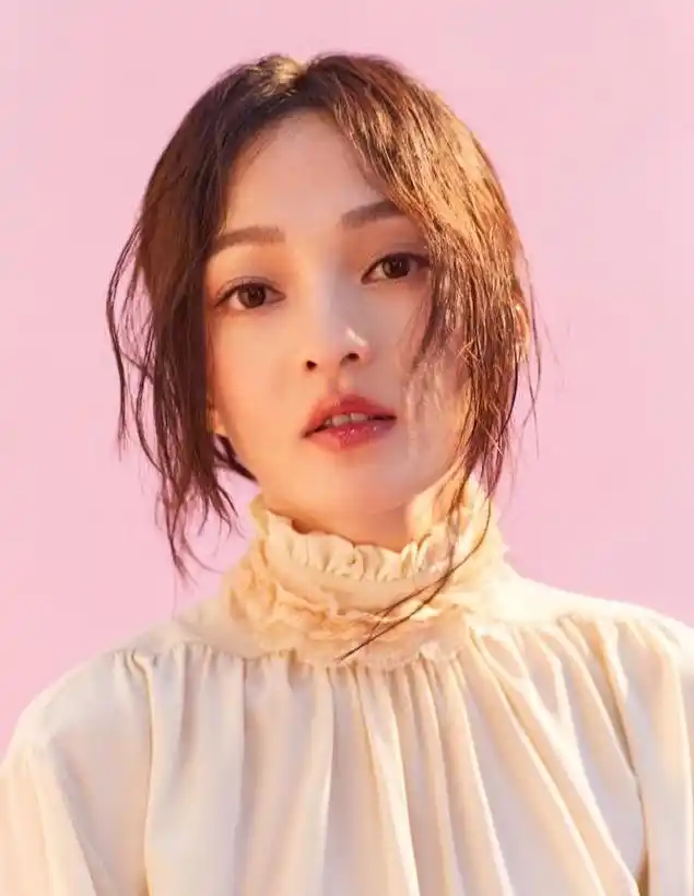 37岁张韶涵戒掉2种食物大变样,超短发亮相惊呆网友