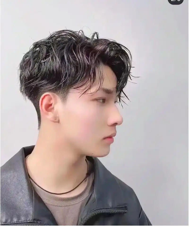 男士中长发 三七分男士烫发推荐一款男士韩式发型 - 抖音
