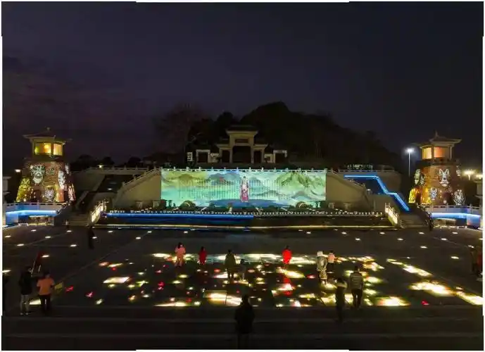 湖口石钟山广场全景演绎播放开启时间看这里._市民_求职_招聘会