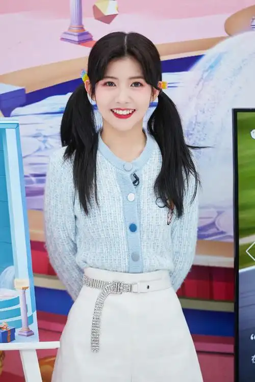 6 赖美云】笑容展现的时刻就是美好时光! .