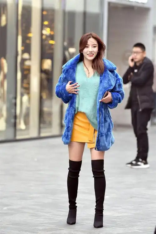 高跟过膝靴秋冬里的时尚美女最喜欢的单品