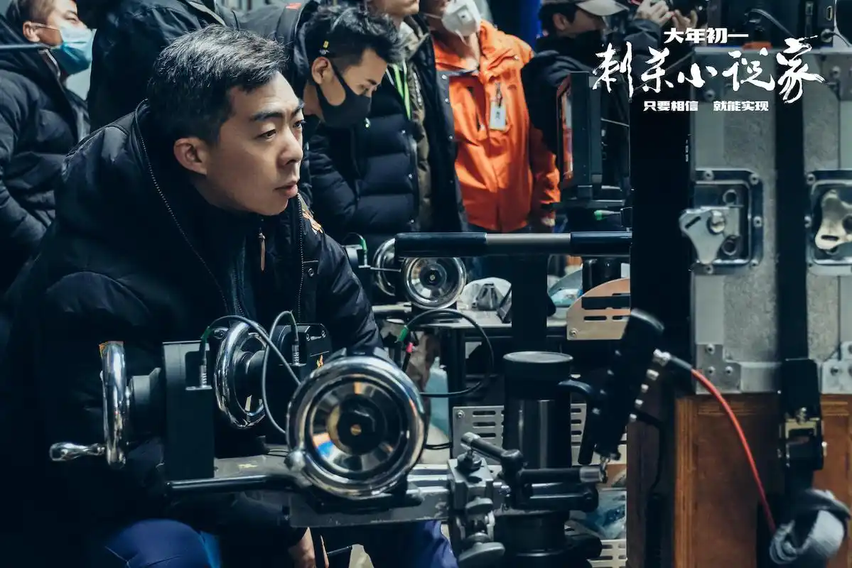 导演路阳在《刺杀小说家》片场