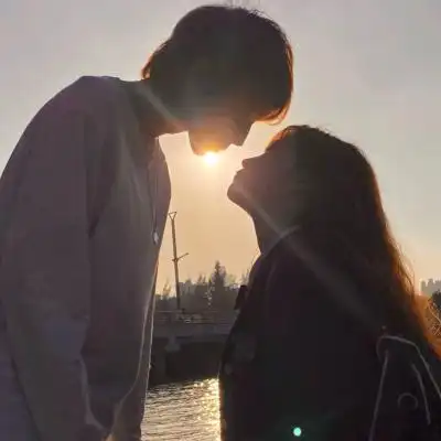 2021最潮最火爱人双人头像,情侣头像图片-回车桌面