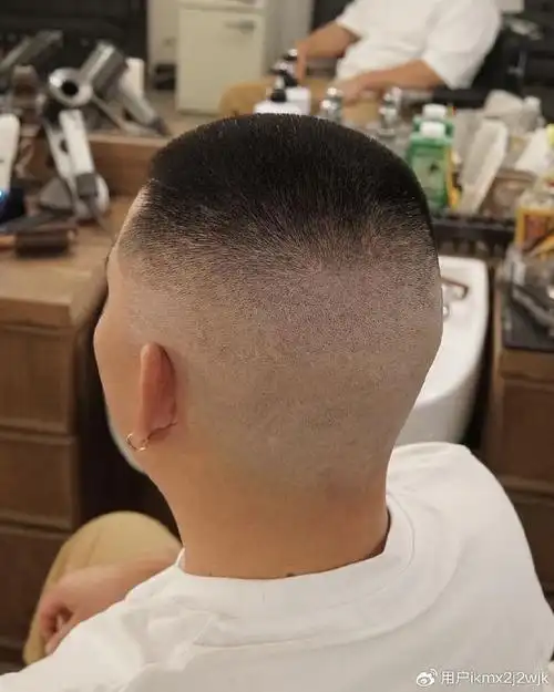 最考验男人颜值的发型来了,超短圆寸头,超级清爽有型|寸头|超短|发型