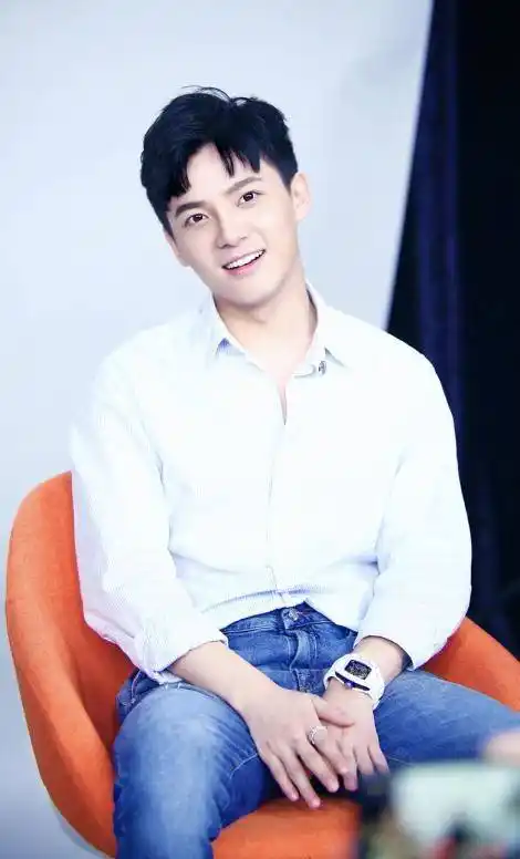 《春花秋月》粉丝见面会 吴俊余现场告白宠粉不停联盟