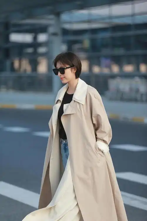 张俪没作品气质也超拽短发配风衣飒姐必备身高优势增加高级感