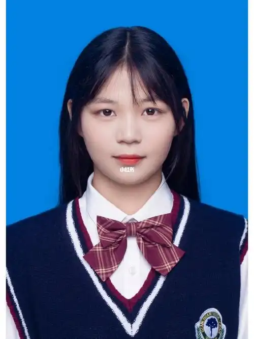 拍完美美的证件照就算大学生啦