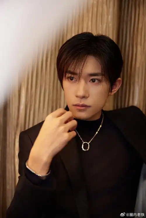 易烊千玺出场神图有点bgm##易烊千玺气场神图