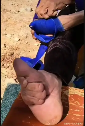 触目惊心的旧社会女性裹脚,感恩生在文明而伟大的新中国