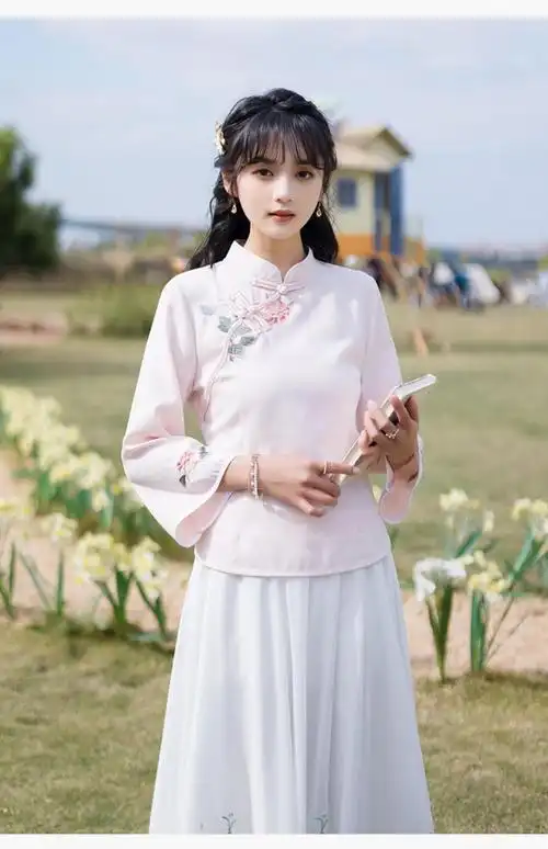 厂家批发9626民族风女装复古风盘扣刺绣唐装女款衬衫2022新款代发