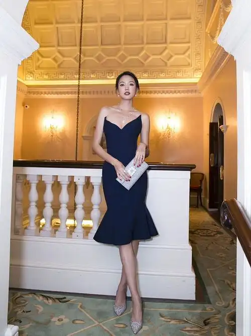 张梓琳穿平底鞋就足够有气场穿高跟鞋直接惊艳了