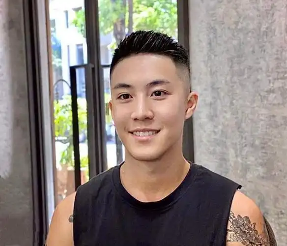 2021最新男生超短发图片简约帅气的男生发型