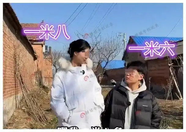 河南男子遇到身高差异大的女子尴尬相亲现场笑料百出